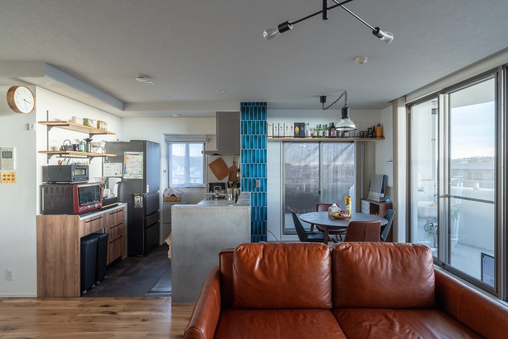 木×塗り壁×タイル 異素材ミックスでつくる、居心地のいい家